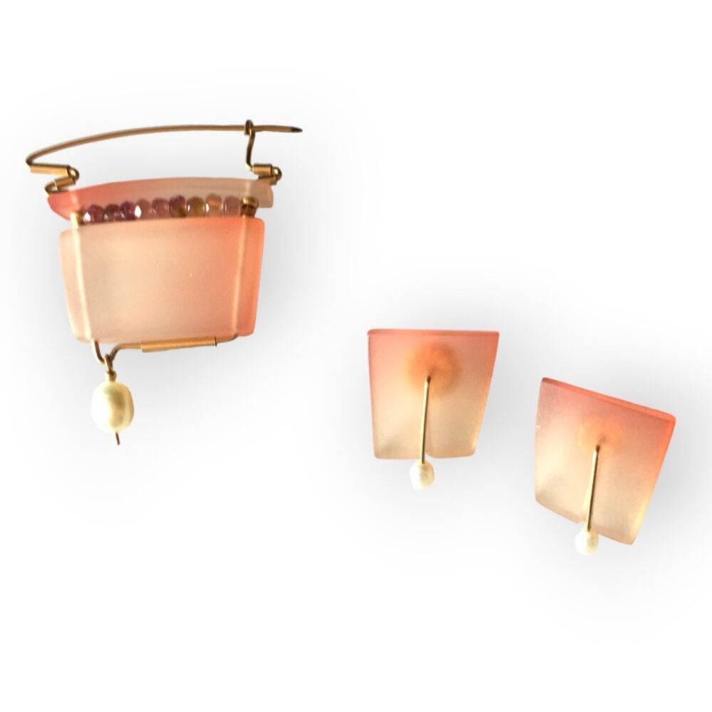 Peach ombre crystal / faux pearl accent brooch & earrings demi parure